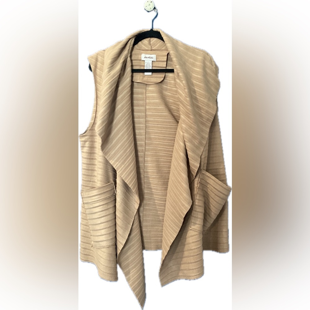 Le Moda tan vest, size S-L